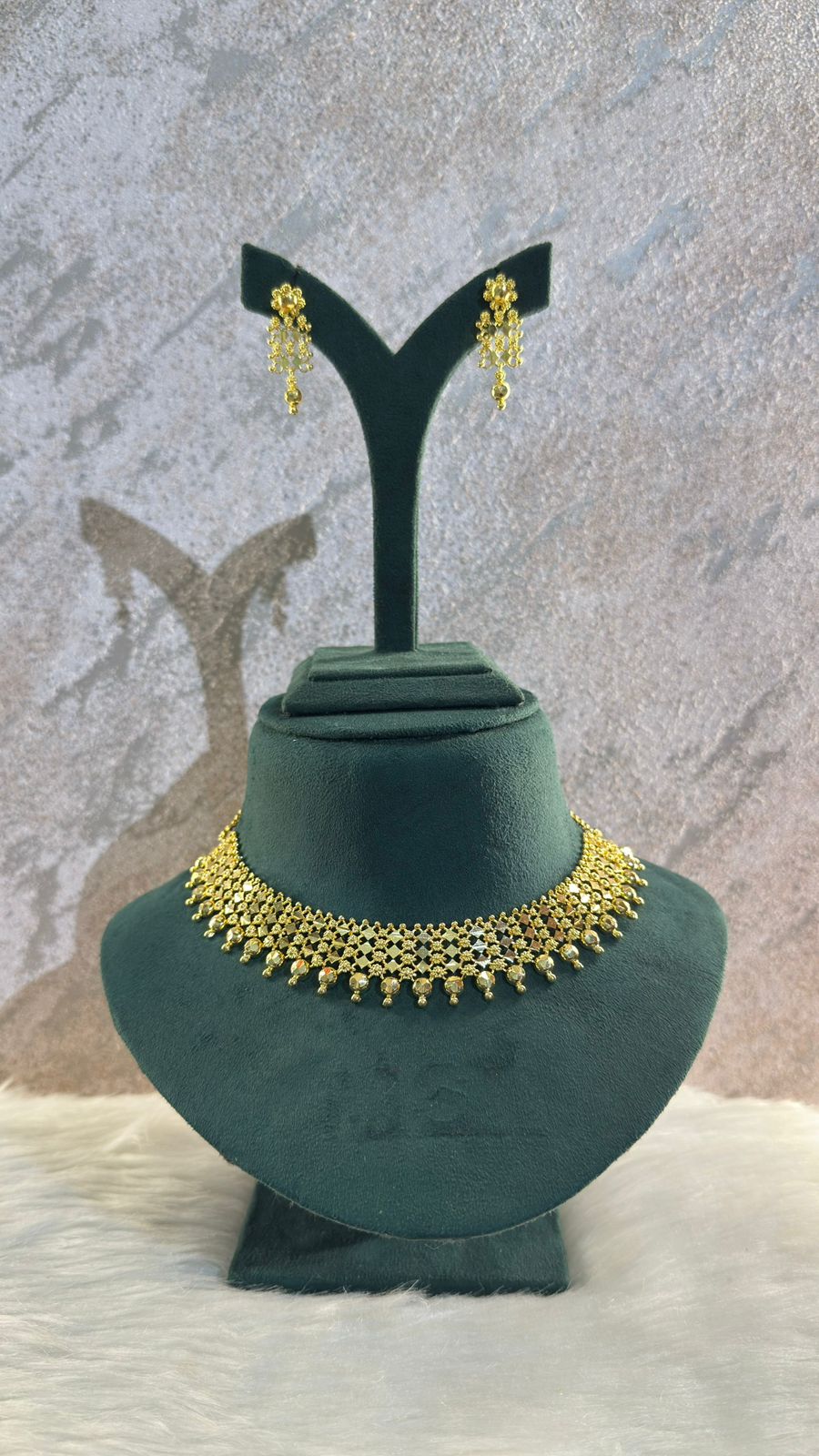 Diamond Cut Choker Set