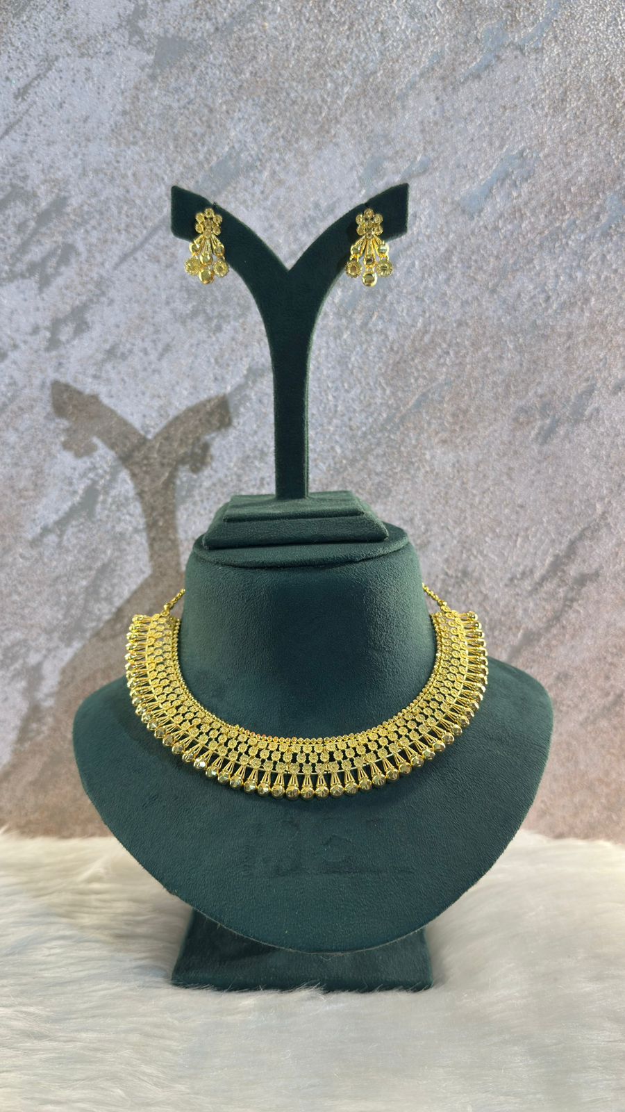 Maharani Choker Necklace